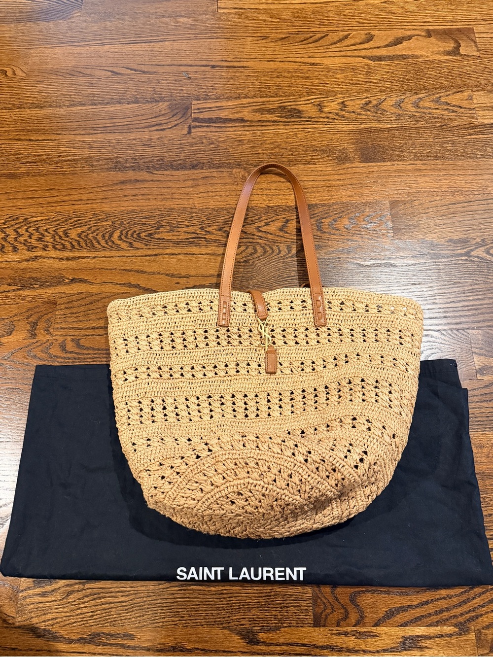 Saint Laurent Signature Panier Tote